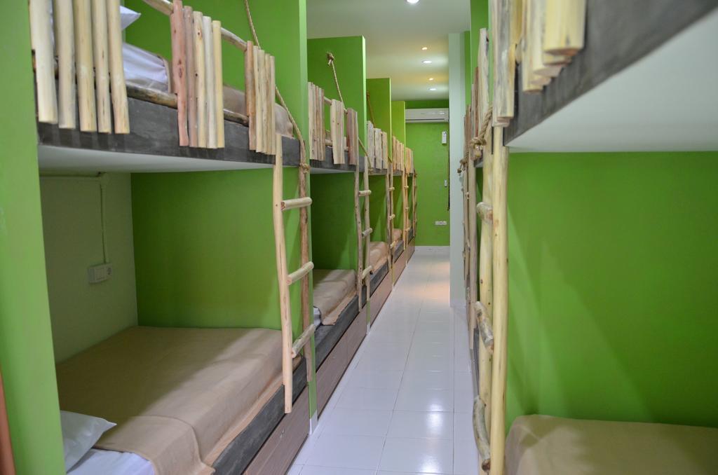 The Eco-Living Hostel Denpasar (Bali) Exterior photo