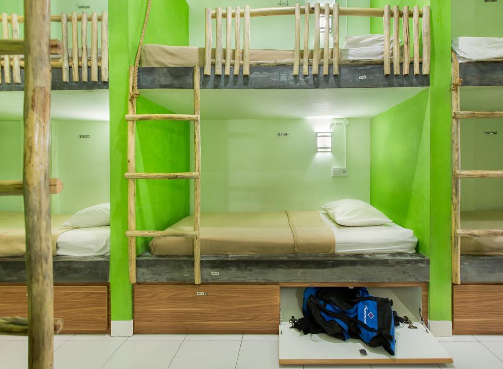 The Eco-Living Hostel Denpasar (Bali) Exterior photo