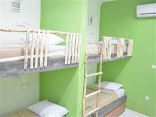 The Eco-Living Hostel Denpasar (Bali) Exterior photo
