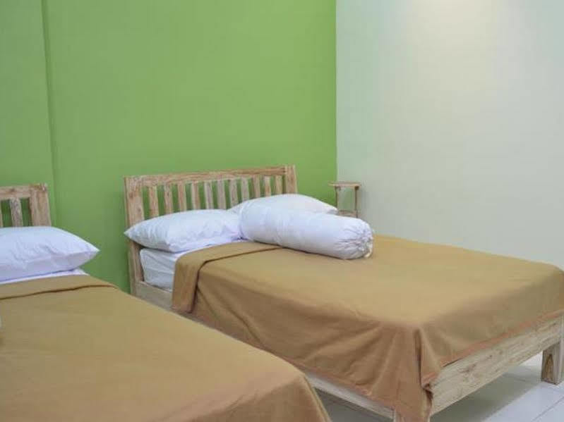 The Eco-Living Hostel Denpasar (Bali) Exterior photo